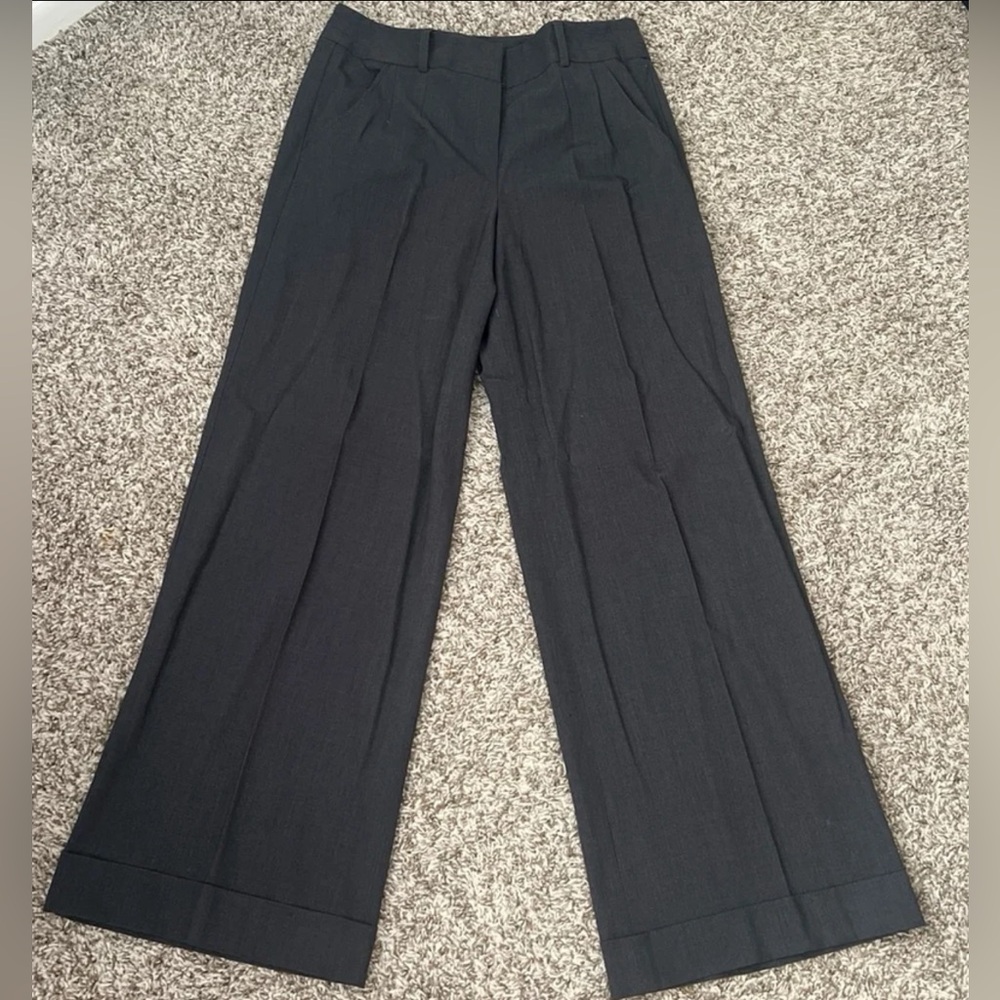 Slack grey pants